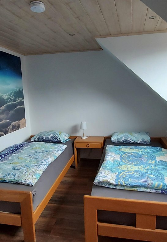 Liebenstein Schlafzimmer rechts mit Balkon | © Heimes