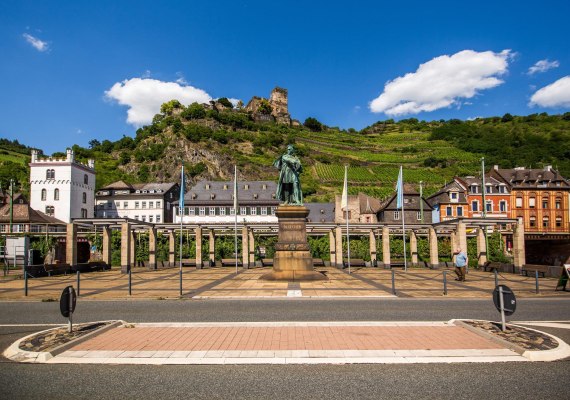 Kaub mit Burg Gutenfels | © Henry Tornow/Romantischer Rhein Tourismus GmbH Kaub mit Burg Gutenfels | © Henry Tornow/Romantischer Rhein Tourismus GmbH