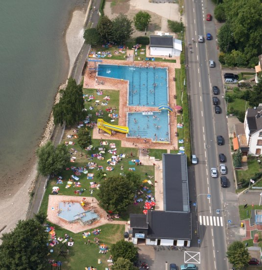 Schwimmbad | &copy; Kamp Bornhofen