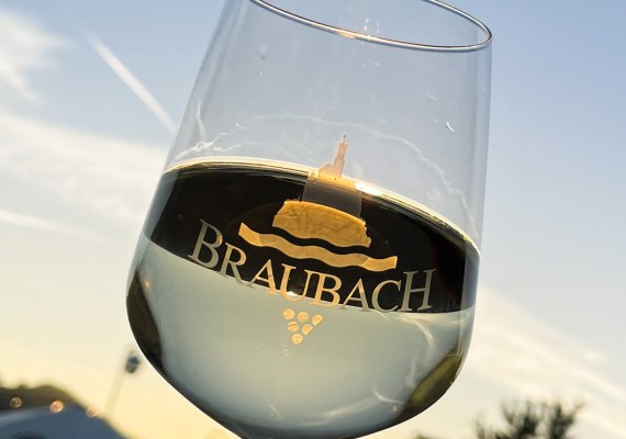 Braubach Weinglas | &copy; Bastian Clos